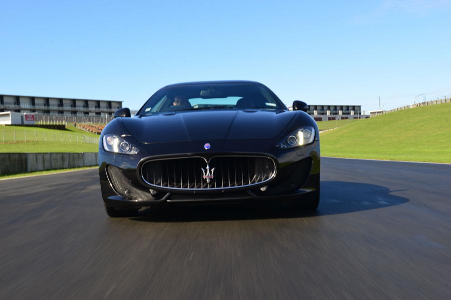  Maserati GranTurismo MC Sportline 2015 года  (фото 7 из 9)